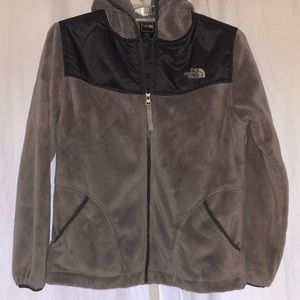 Gray North Face Osito - Girls size XL